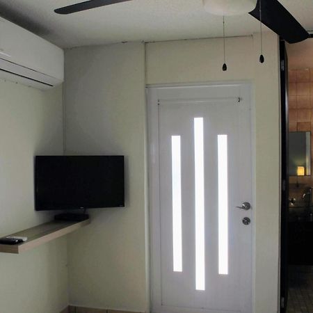 Marilou Apt A Levittown Bagian luar foto